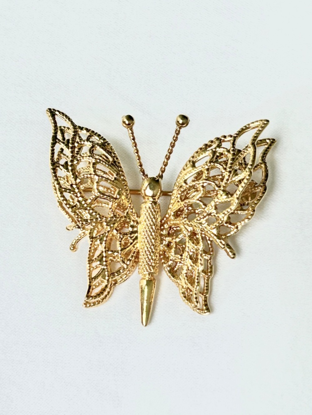 MONET Vintage Butterfly Brooch Gold Tone Costume Jewelry Antique 1970s 80s